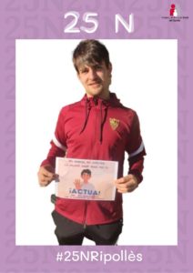 En Lluis Aspar és jugador professional de futbol, actualment està jugant amb l’equip Sevilla Futbol Club.
